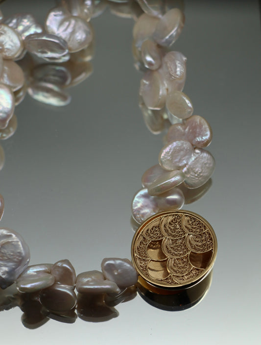 D'OURO FILIGRANA COLAR COM PÉROLAS